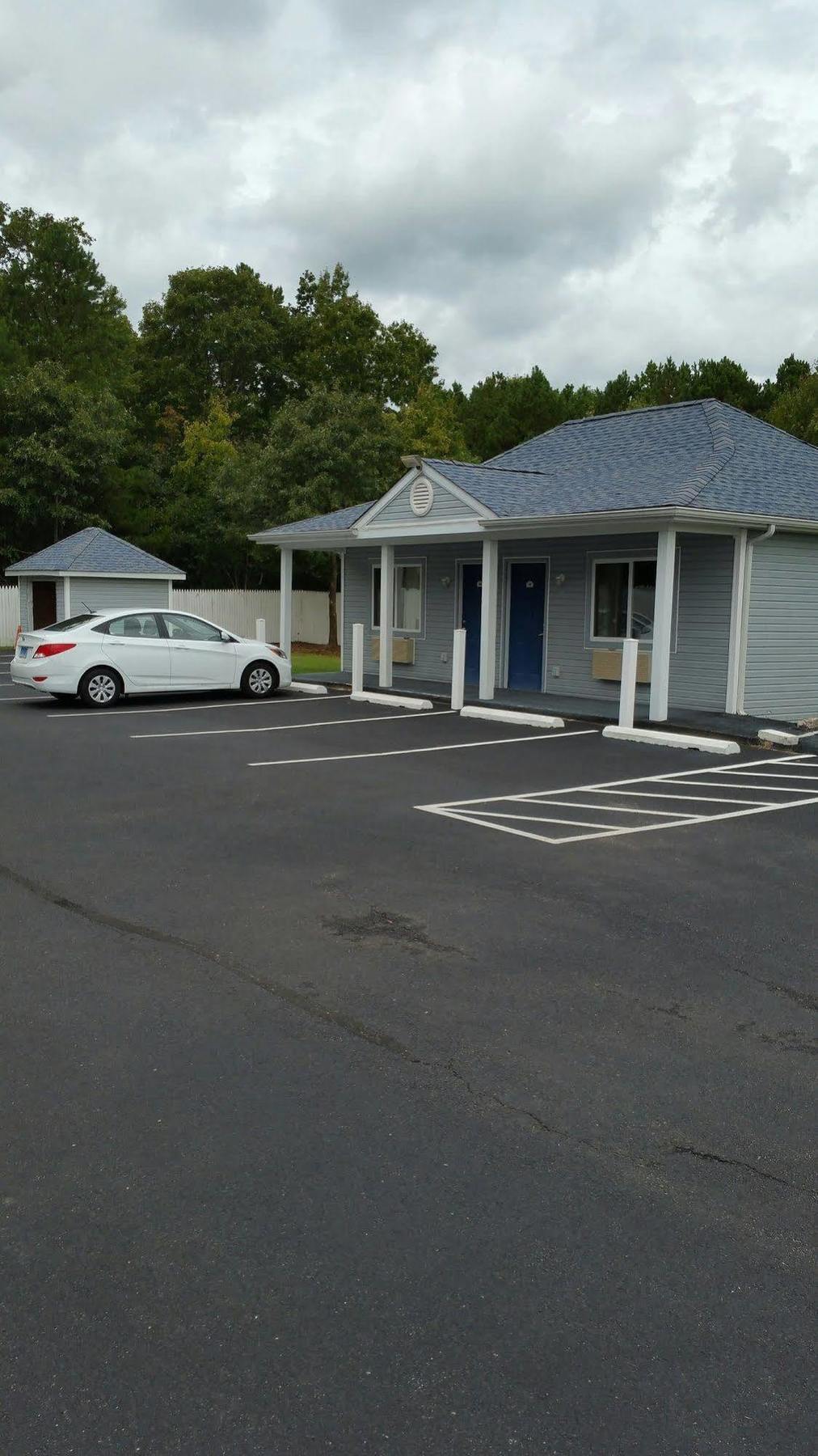 Village Inn & Suites - Smithville מראה חיצוני תמונה